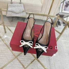 Picture of Valentino Shoes _SKUValentinosz35-404CMGDT040320209